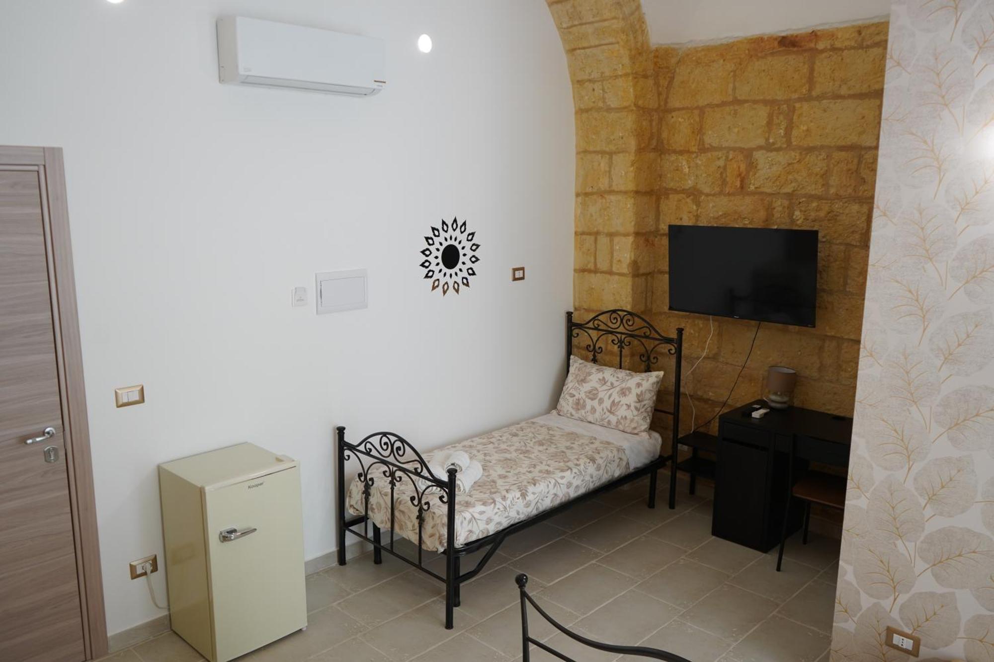 Dimora Antomarti Hotel Bari Exterior photo